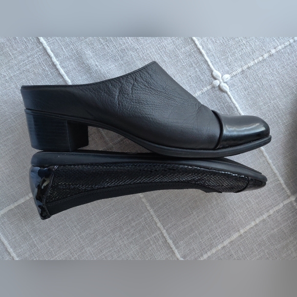 Munro black leather mules. - Picture 10 of 12